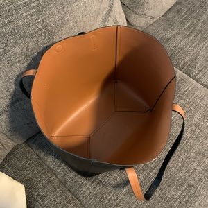 EXTRA LARGE BLACK AND BROWN REVERSIBLE TOTE BAG